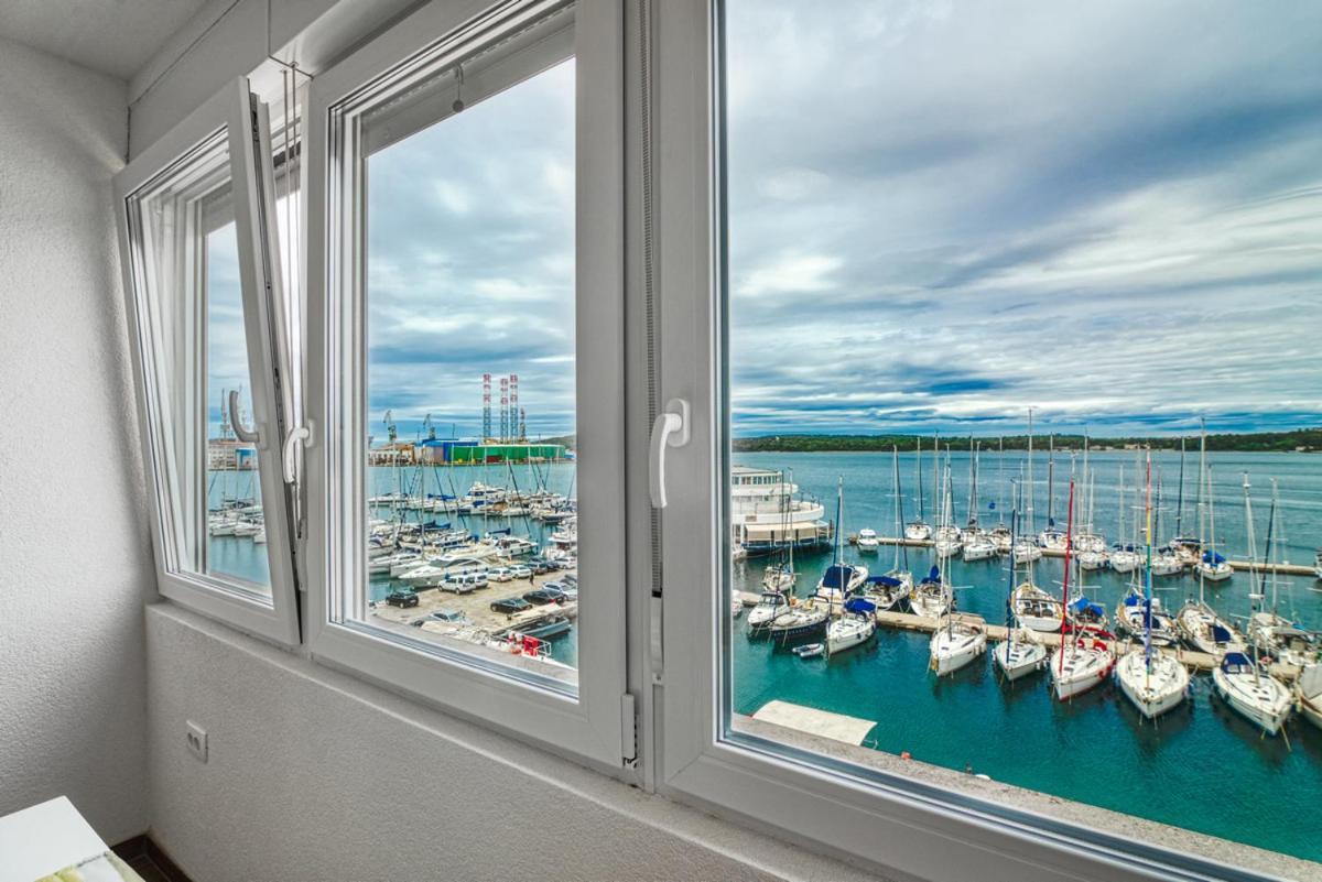 Apartment Marina With Sea View PUY Exterior foto